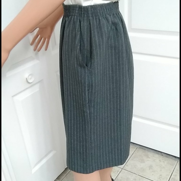 NWOT Ladies Skirt with Pockets Size LP by Donnkenny - Picture 11 of 14